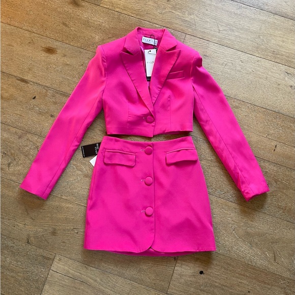 Barbie Pink Blazer + Skirt Set 💕 - Picture 8 of 9
